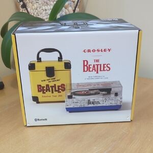 The Beatles Record Store Day 2024 RSD3 Mini Turntable with 4 x 3" Singles NEW